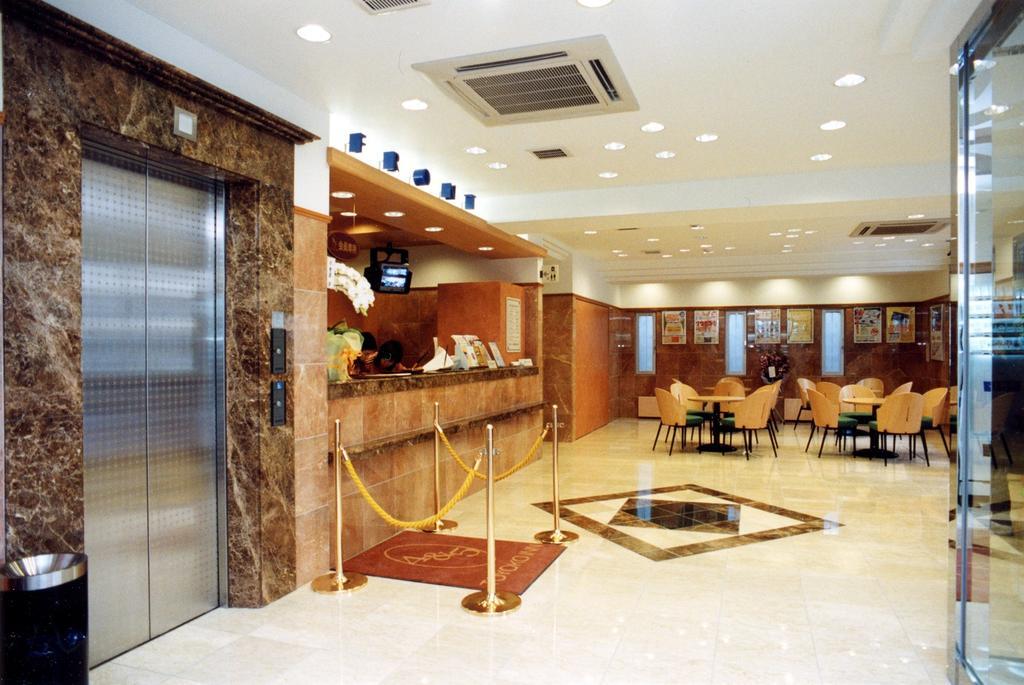 Toyoko Inn Shin-Yokohama Ekimae Shinkan Exteriér fotografie